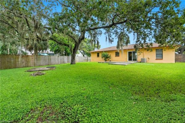 Fort Myers Shores, 2100 Ponce Cir, Fort Myers, Florida 33905, image 1