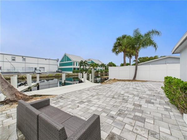River Park, 567 13th St N, Naples, Florida 34102, image 1