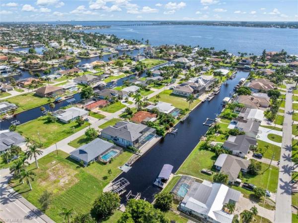 Cape Coral Residential, 1114 Lorraine Ct, Cape Coral, Florida 33904, image 3