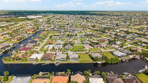 Cape Coral Residential, 2532 26th Pl, Cape Coral, Florida 33914, image 2