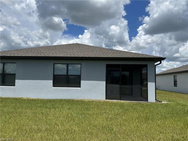 Enclaves At Eagle Landing, 16027 Enclaves Cove Dr, North Fort Myers, Florida 33917, image 2