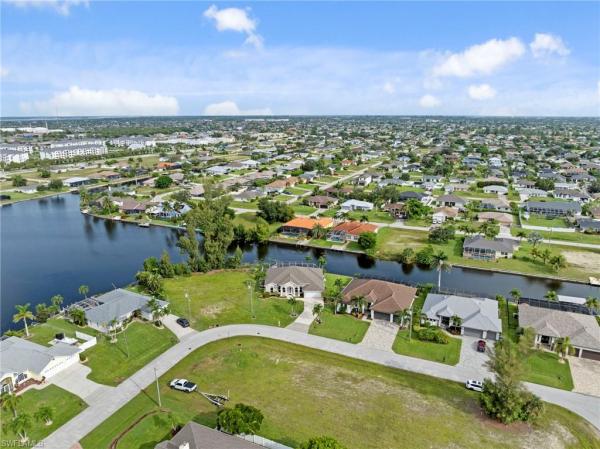 Cape Coral Residential, 1315 SW 37th St, Cape Coral, Florida 33914, image 1