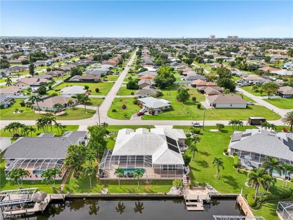 Cape Coral Residential, 619 SW 43rd Ln, Cape Coral, Florida 33914, image 2