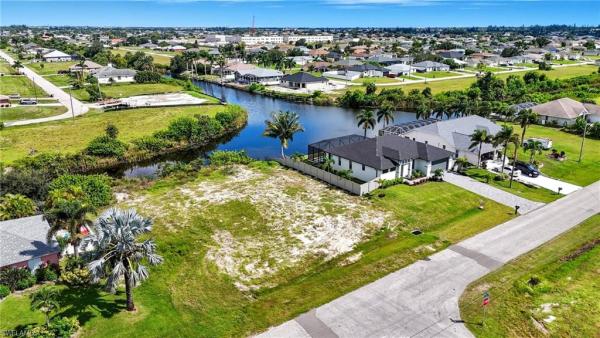 Cape Coral Residential, 327 NW 24th Ave, Cape Coral, Florida 33993, image 1