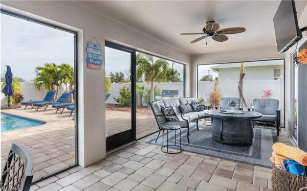 Cape Coral Residential, 1013 SW 4th Pl, Cape Coral, Florida 33991, image 2