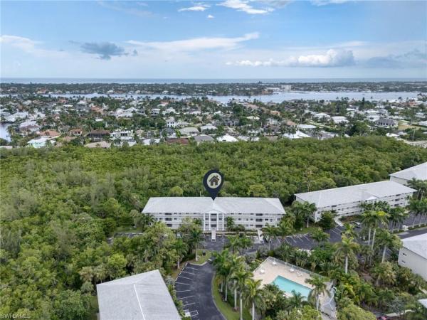 Naples Sandpiper Bay Club, 3021 Sandpiper Bay Cir #E106, Naples, Florida 34112, image 3