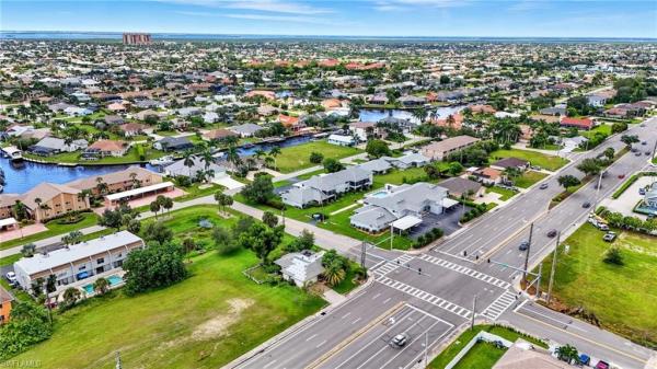 Coral Keyes, 1203 48th Ter #202, Cape Coral, Florida 33914, image 1