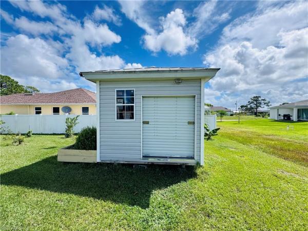 Gator Circle, 528 E Jacaranda Pkwy, Cape Coral, Florida 33909, image 2