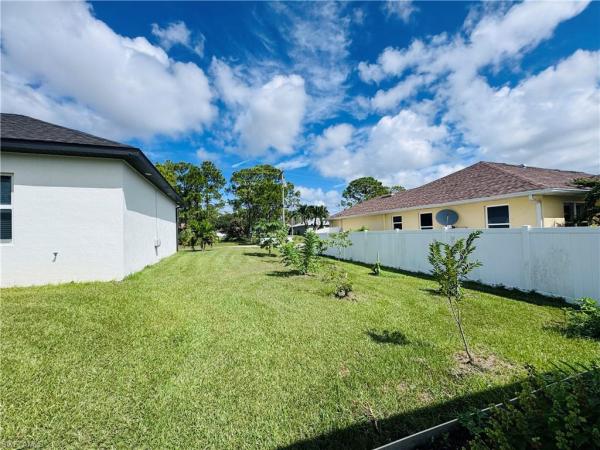 Gator Circle, 528 Jacaranda Pkwy E, Cape Coral, Florida 33909, image 1