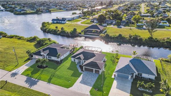 Cape Coral Residential, 848 NE 6th Ave, Cape Coral, Florida 33909, image 2