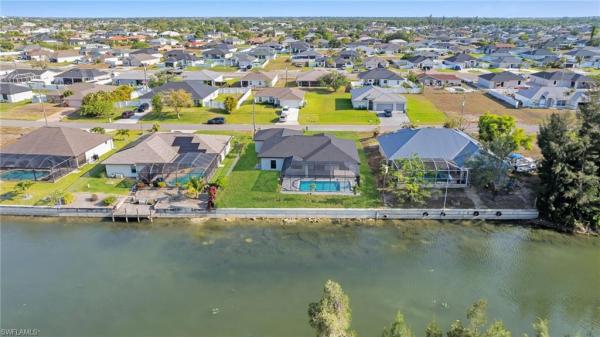 Cape Coral Residential, 627 NW 8th Ter, Cape Coral, Florida 33993, image 2