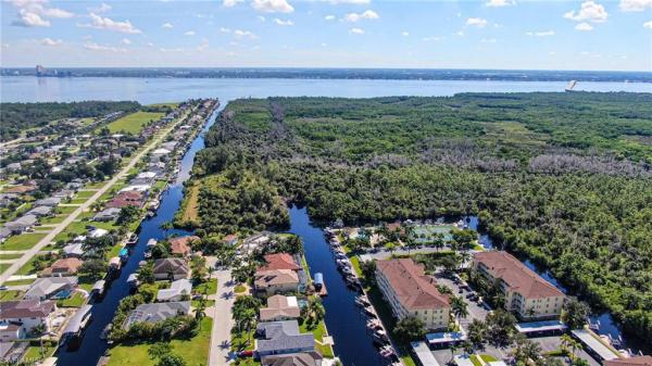Island Cove Of Cape Coral, 1797 Four Mile Cove Pkwy #1034, Cape Coral, Florida 33990, image 2