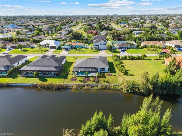 Cape Coral Residential, 835 28th Ter, Cape Coral, Florida 33914, image 2