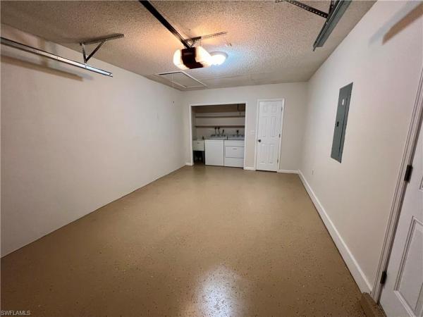 1382 Myerlee Country Club Blvd, Fort Myers, Florida 33919, image 1