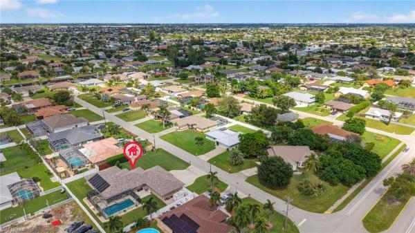 Cape Coral, 624 SE 23rd Ter, Cape Coral, Florida 33990, image 1