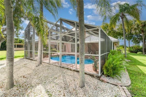 Florimond Manor, 6701 Idlewild St, Fort Myers, Florida 33966, image 3