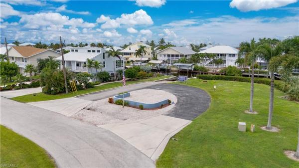 Captain's Cove, 16295 Boyce Dr, Bokeelia, Florida 33922, image 3