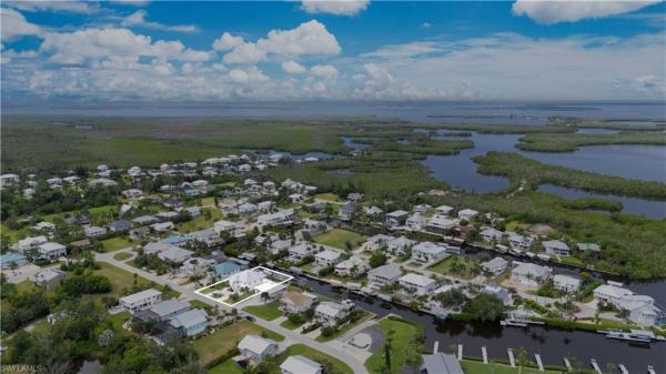 Captain's Cove, 16295 Boyce Dr, Bokeelia, Florida 33922, image 2