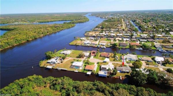 Fort Myers Shores, 2203 Santiago Ave, Fort Myers, Florida 33905, image 1