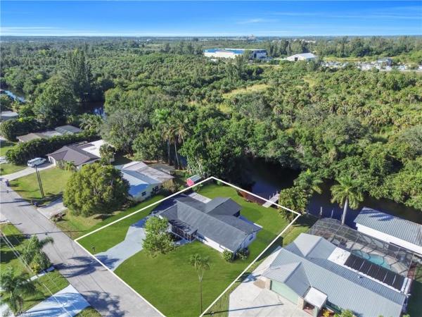 Fort Myers Shores, 2203 Santiago Ave, Fort Myers, Florida 33905, image 2
