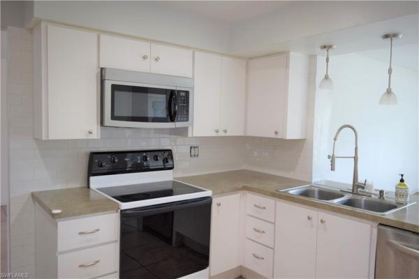 Tanglewood, 1448 W Covington Cir, Fort Myers, Florida 33919, image 1
