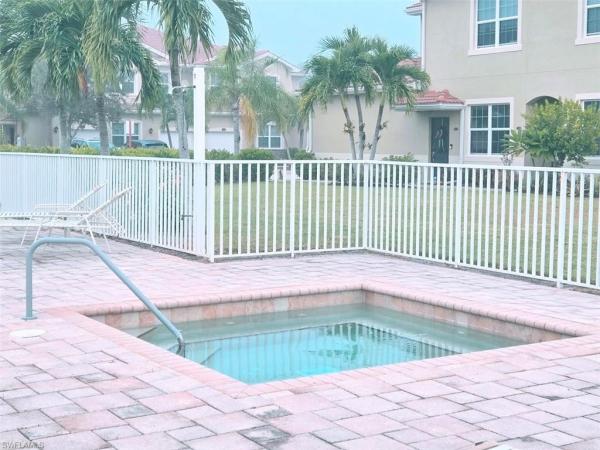 The Oaks At Whiskey Creek, 8541 Oakshade Cir 101, Fort Myers, Florida 33919, image 1