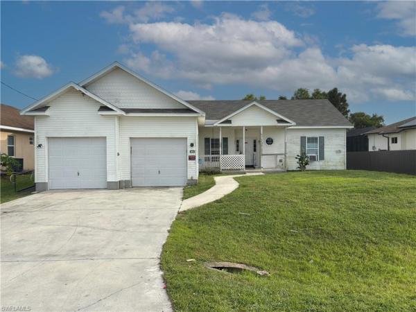 Lehigh Acres Residential, 668 Kingsbury St E, Lehigh Acres, Florida 33974, image 1