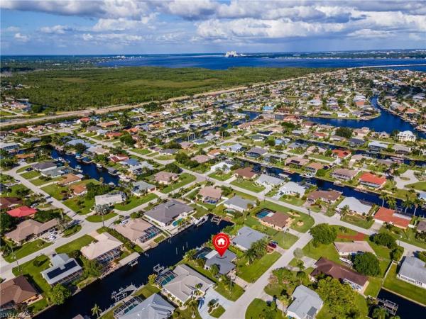 Cape Coral Residential, 2003 SE 26th Ter, Cape Coral, Florida 33904, image 1