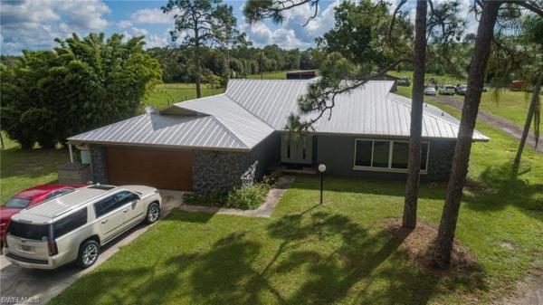 19780 Skipper Rd, North Fort Myers, Florida 33917, image 2