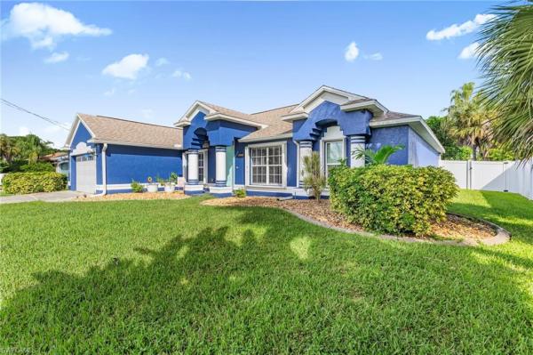 Cape Coral Residential, 2113 Coral Point Dr, Cape Coral, Florida 33990, image 2