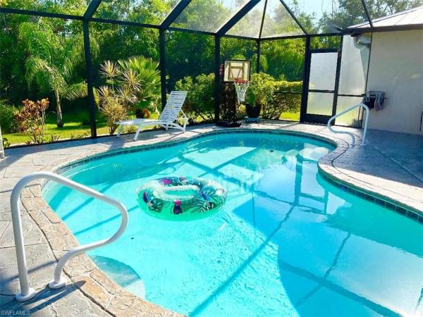 Cape Coral, 2537 SW 29th Ter, Cape Coral, Florida 33914, image 1