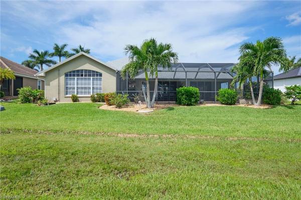 Royal Tee Country Club Estates, 11704 Lady Anne Cir, Cape Coral, Florida 33991, image 1