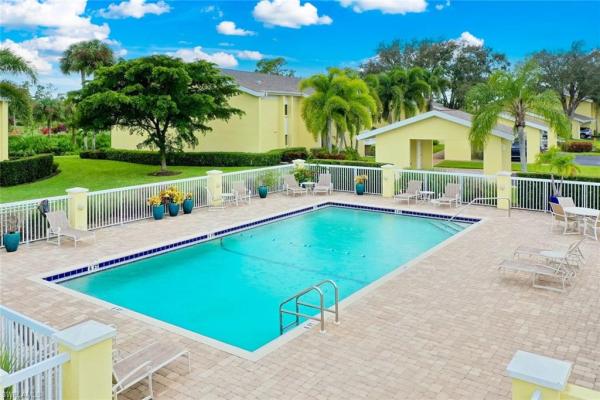 Carriedale Gardens, 15634 Carriedale Ln #4, Fort Myers, Florida 33912, image 2