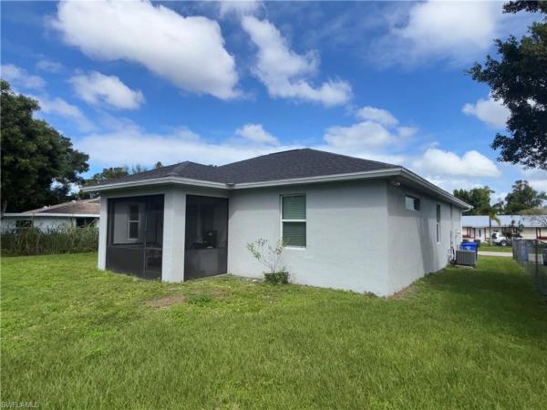 Arlington, 20 Roanoke Dr, Fort Myers, Florida 33905, image 2