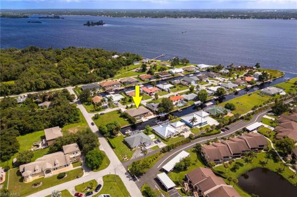 North Fort Myers No HOA, 7230 Reymoor Dr, North Fort Myers, Florida 33917, image 3
