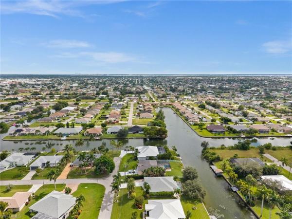 Cape Coral, 528 SE 14th Ter, Cape Coral, Florida 33990, image 1