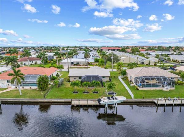 380 Coronado Dr, Punta Gorda, Florida 33950, image 1