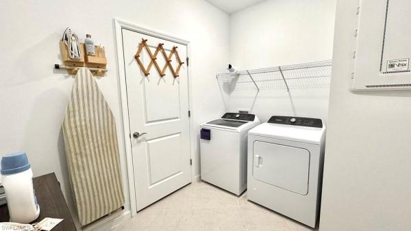 Del Webb Oak Creek, 17578 Winding Oak Ln, North Fort Myers, Florida 33917, image 1