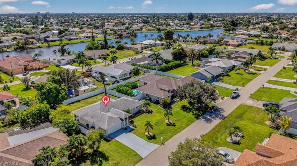 Cape Coral, 624 SE 19th Ln, Cape Coral, Florida 33990, image 3