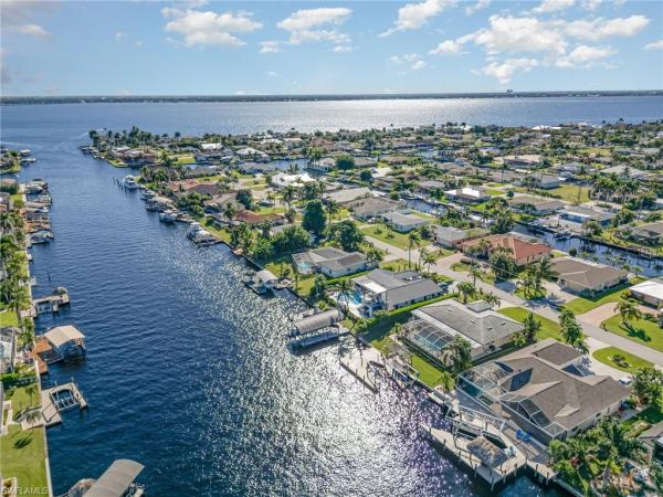 Cape Coral Residential, 2019 28th Ter, Cape Coral, Florida 33904, image 3