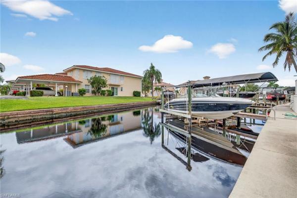Victoria Townhouse, 732 Victoria Dr #2, Cape Coral, Florida 33904, image 2