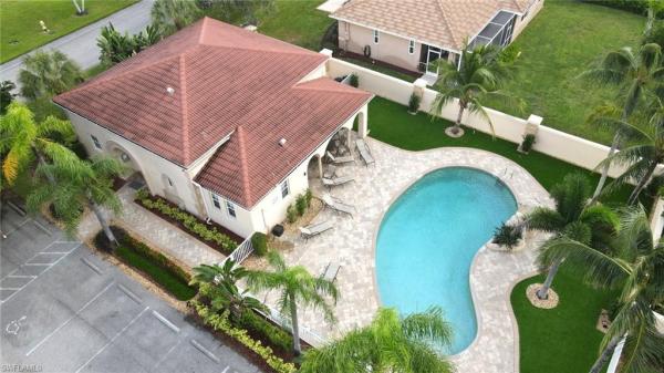Chadwyck Square At Sir Michaels Place, 24980 Divot Dr, Bonita Springs, Florida 34135, image 3