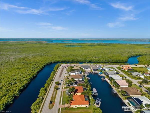 Cape Coral Residential, 3009 Beach Pkwy W, Cape Coral, Florida 33914, image 3