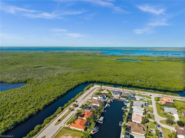Cape Coral Residential, 3009 Beach Pkwy W, Cape Coral, Florida 33914, image 2