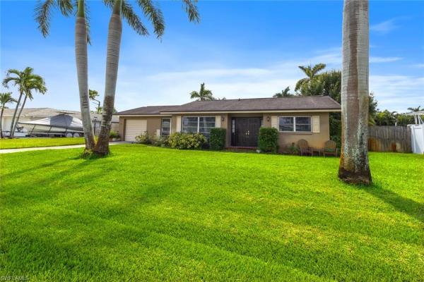 Fort Myers Villas, 2424 Kent Ave, Fort Myers, Florida 33907, image 1