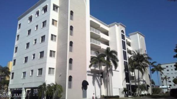 Casa Marina At Bay Beach, 4361 Bay Beach Ln #424, Fort Myers Beach, Florida 33931, image 2