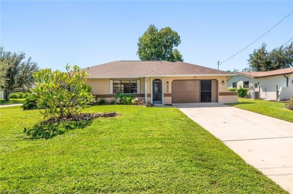 Cape Coral Residential, 1218 SE 30th Ter, Cape Coral, Florida 33904, image 2
