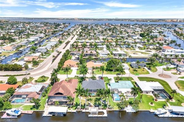 Cape Coral Residential, 5610 Coronado Ct, Cape Coral, Florida 33904, image 2