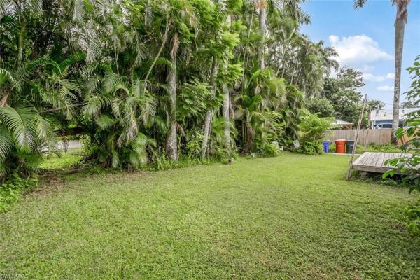 Edison Manor, 1429 Sandra Dr, Fort Myers, Florida 33901, image 2