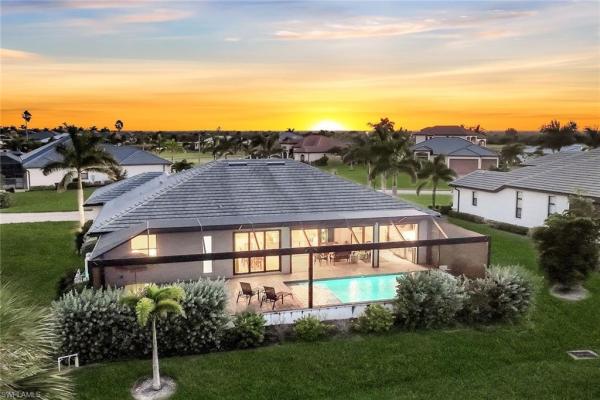 Royal Tee Country Club Estates, 16808 Lady Diana Ct, Cape Coral, Florida 33991, image 2